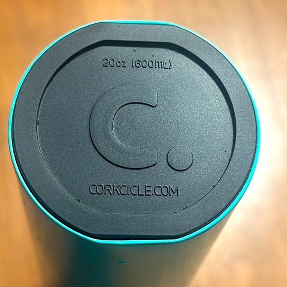 Corkcicle Glass & Stainless Steel Hybrid Canteen - Picture 4 of 6